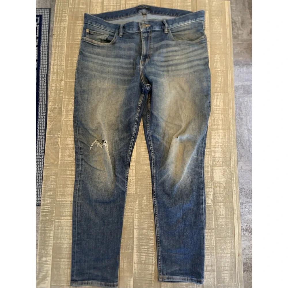 Banana Republic Travel Skinny Fit Jeans Mens 35x30 (Fits 36x30) Faded Distressed